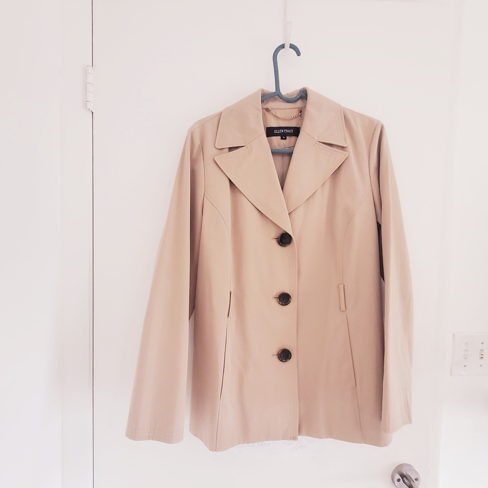 NWOT Tan Classic Trench Coat, M